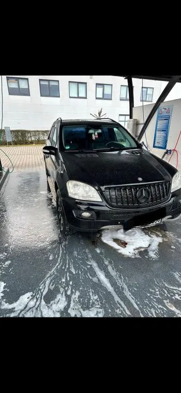 Mercedes-Benz ML 320