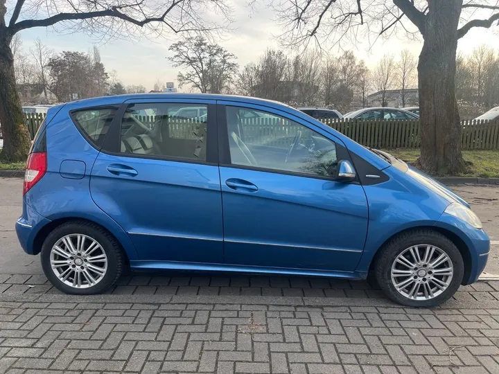 Mercedes-Benz A 200