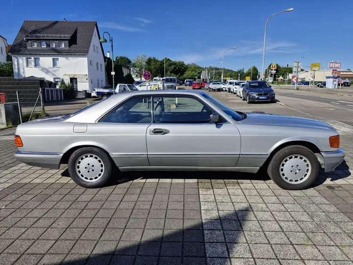 Mercedes-Benz 560