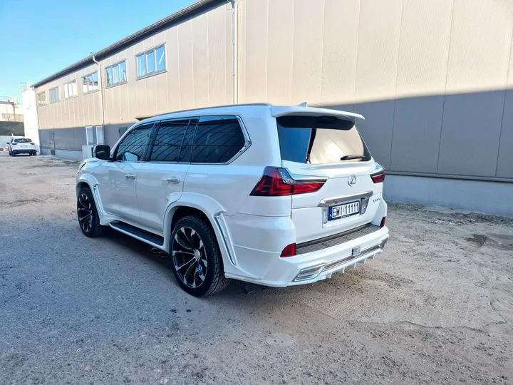 Lexus LX 570