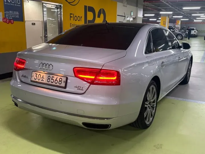 Audi A8