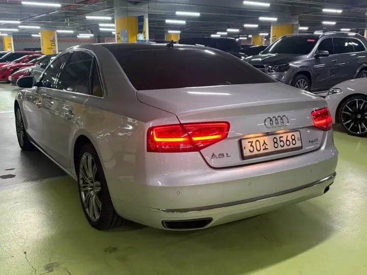 Audi A8