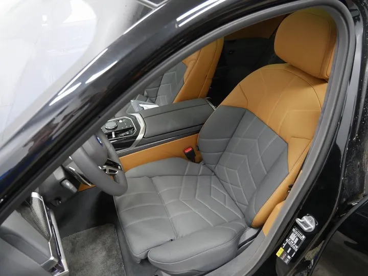 BMW 750