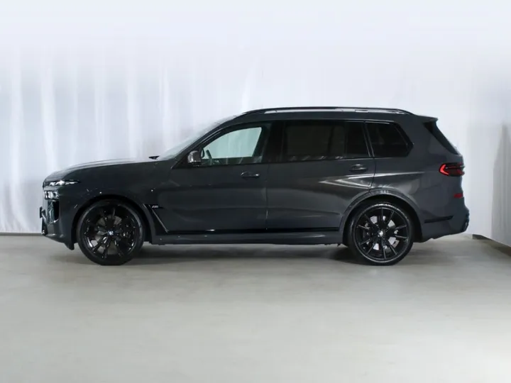 BMW X7 M60