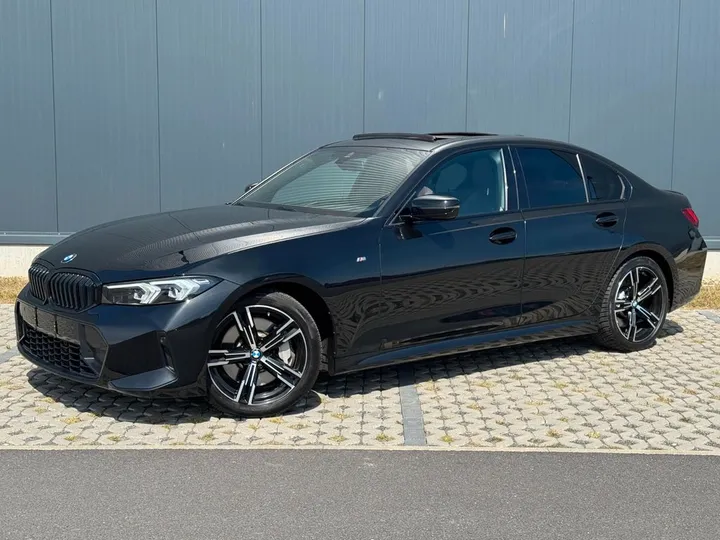 BMW 330