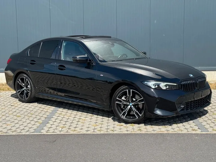 BMW 330