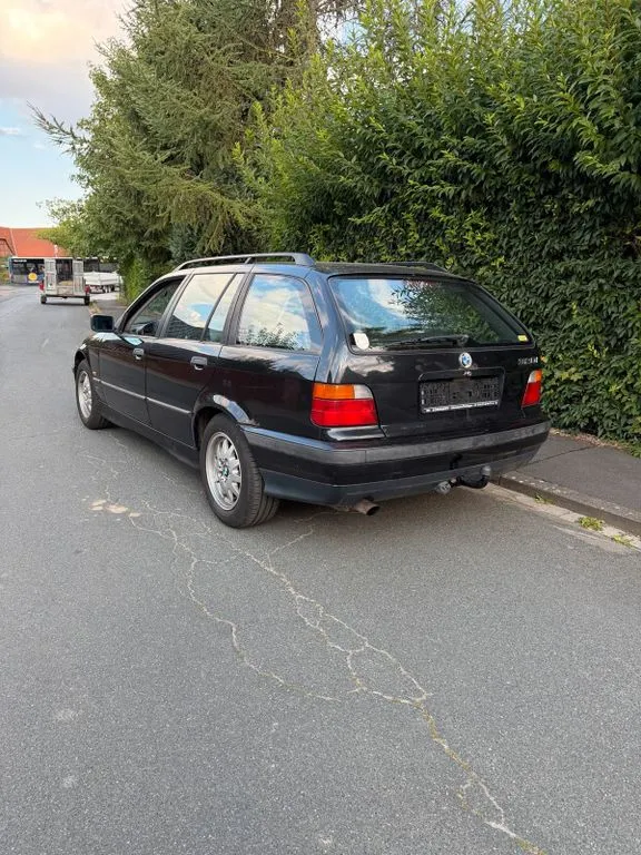 BMW 320