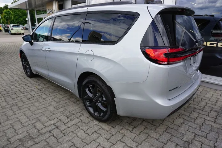Chrysler Pacifica