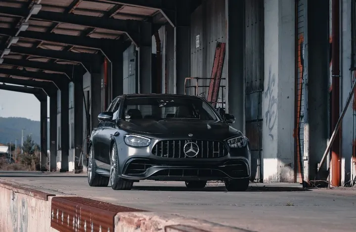 Mercedes-Benz E 63 AMG