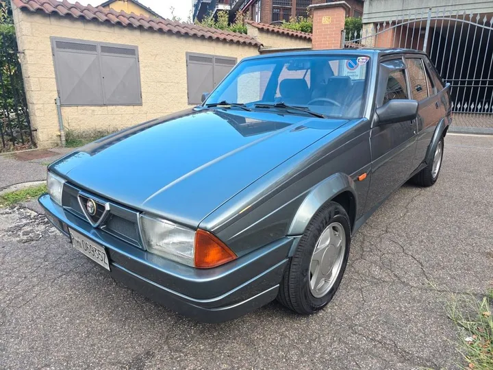 Alfa Romeo 75