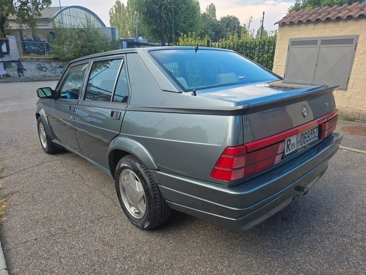 Alfa Romeo 75