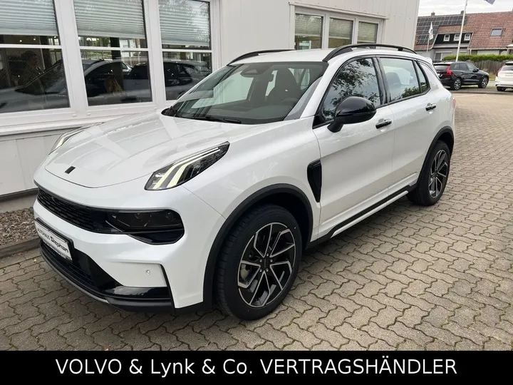 Lynk&Co 01