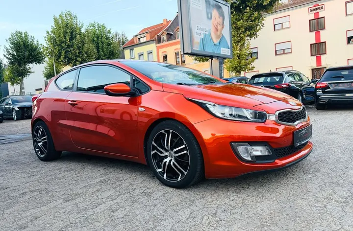 Kia pro cee'd / ProCeed