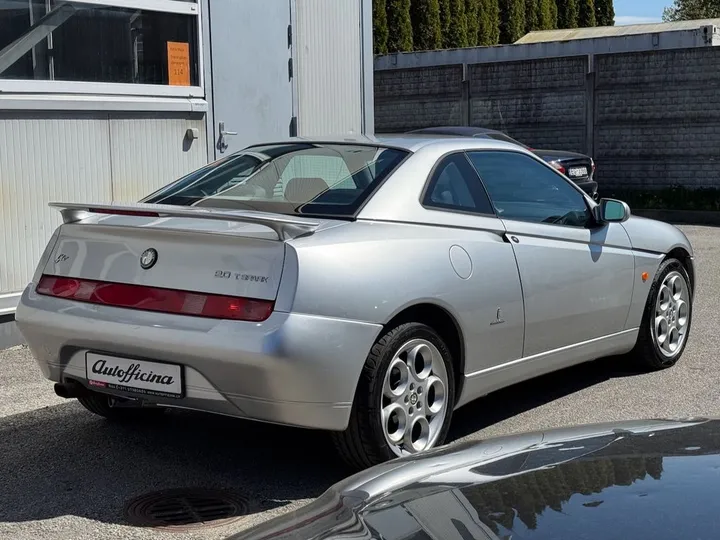 Alfa Romeo GTV