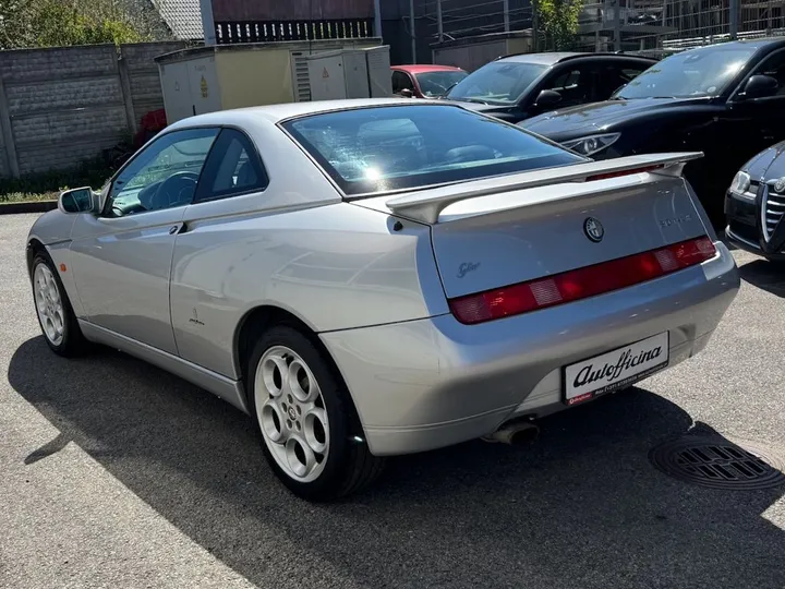 Alfa Romeo GTV
