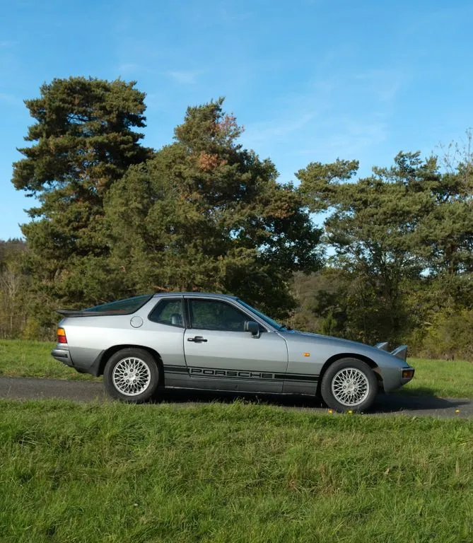 Porsche 924