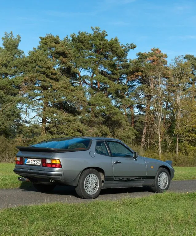 Porsche 924