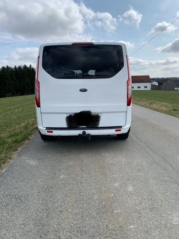 Ford Tourneo Custom