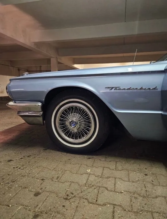 Ford Thunderbird