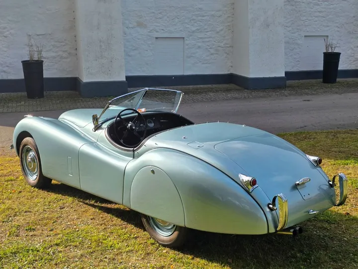 Jaguar XK