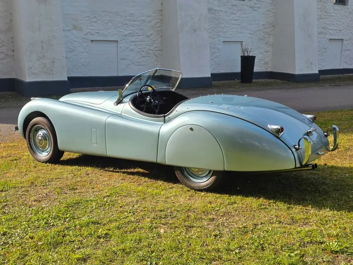 Jaguar XK