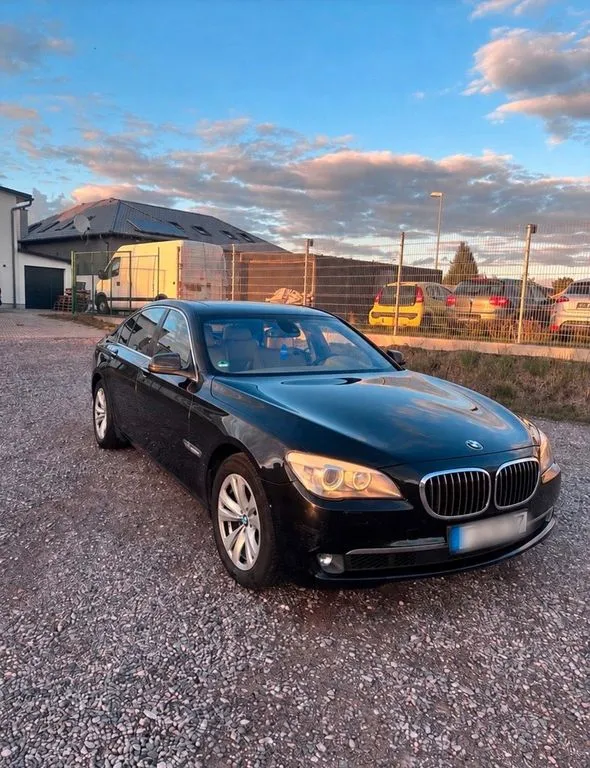 BMW 740