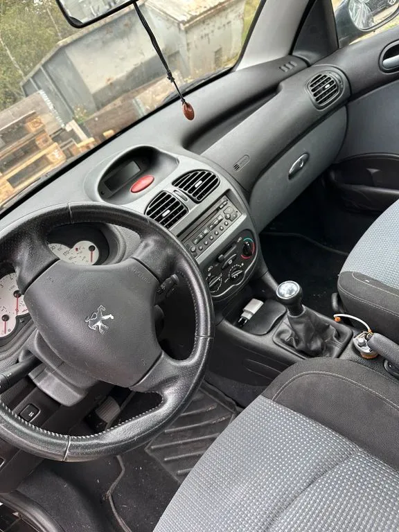Peugeot 206