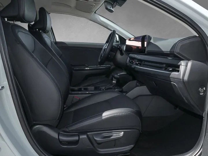 Kia K4