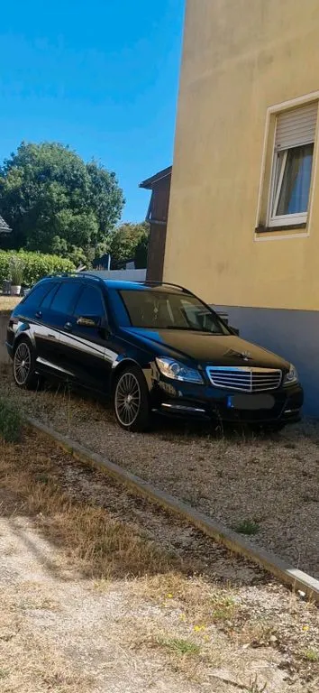 Mercedes-Benz C 220
