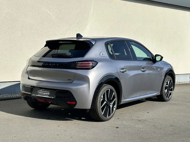 Peugeot e-208