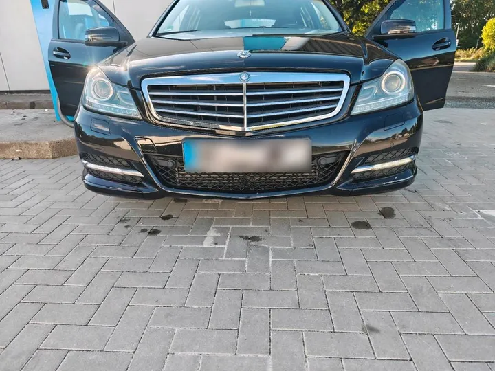 Mercedes-Benz C 220