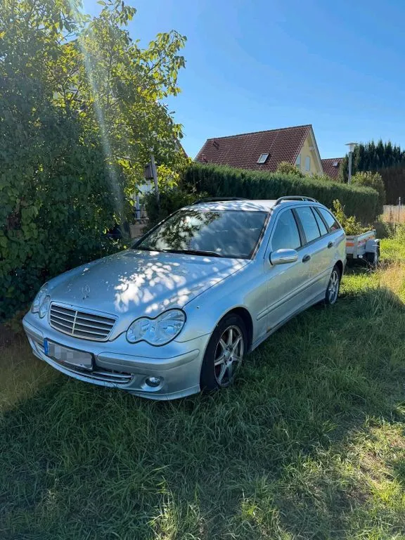 Mercedes-Benz C 220