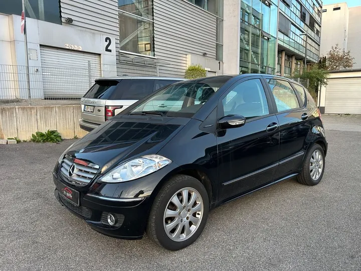 Mercedes-Benz A 200