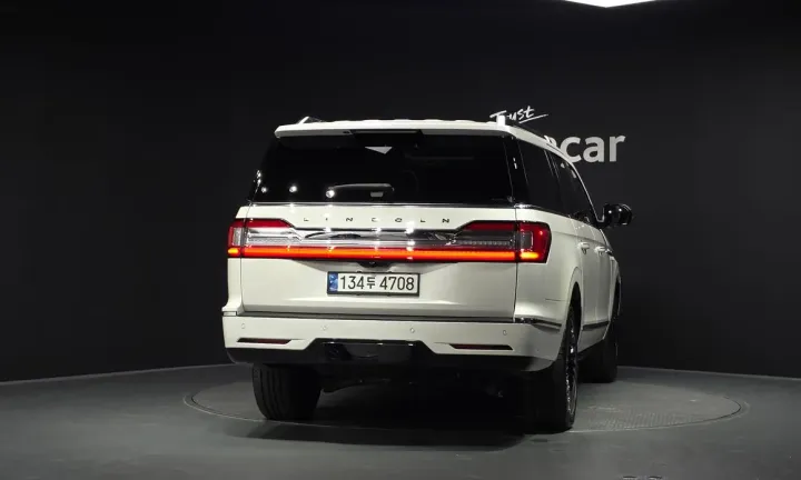Lincoln Navigator