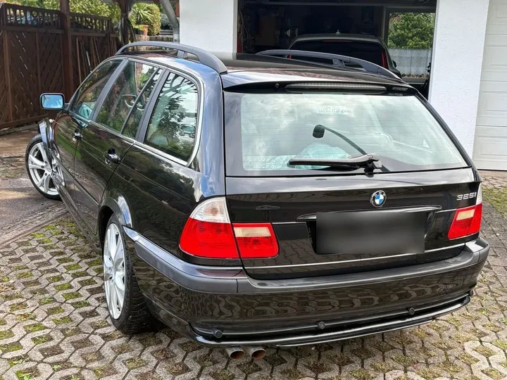 BMW 325