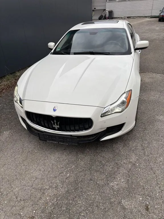 Maserati Quattroporte