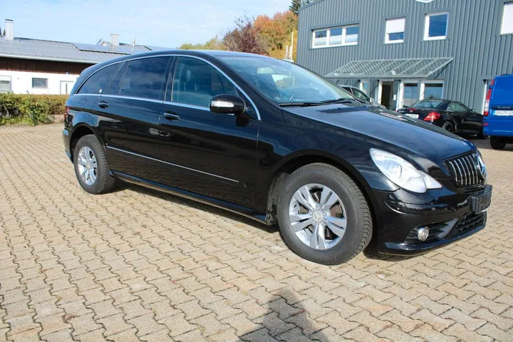 Mercedes-Benz R 320