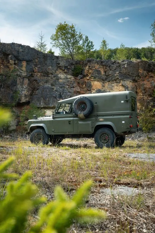 Land Rover Defender