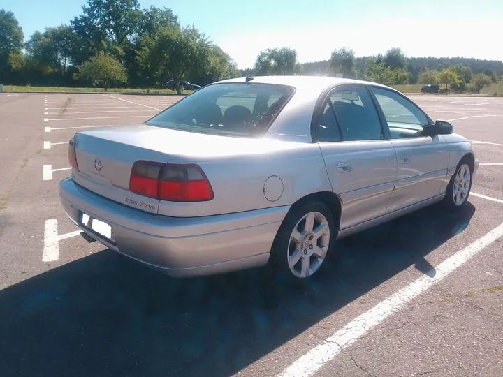 Opel Omega