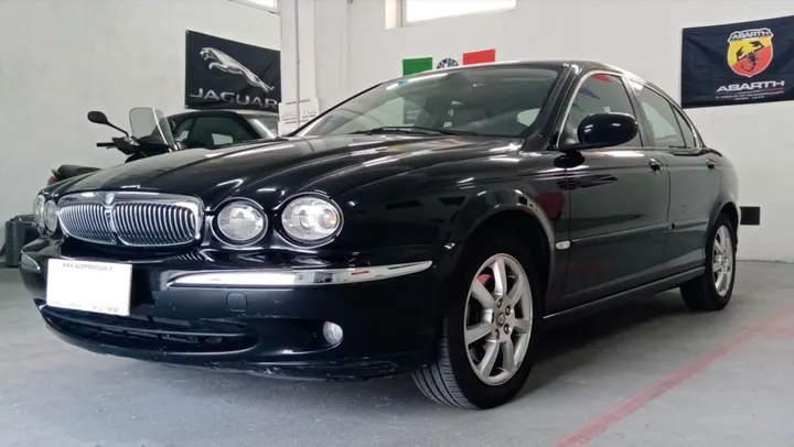 Jaguar X-Type