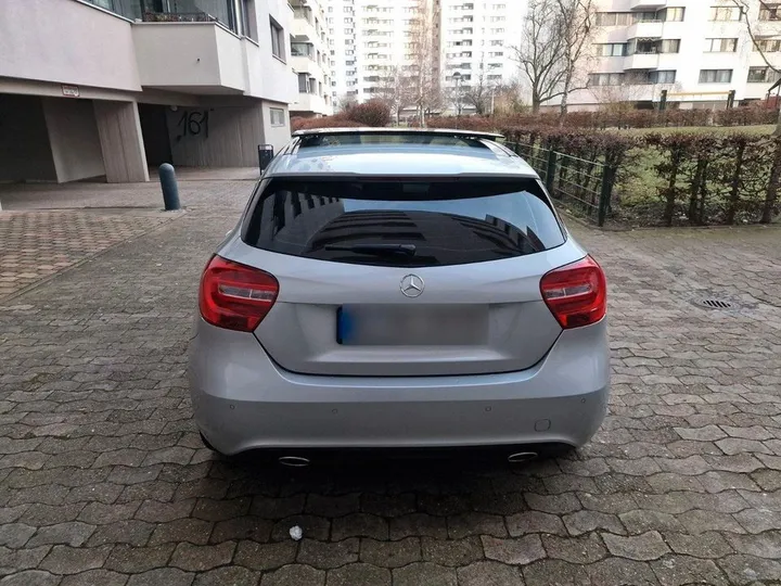 Mercedes-Benz A 180