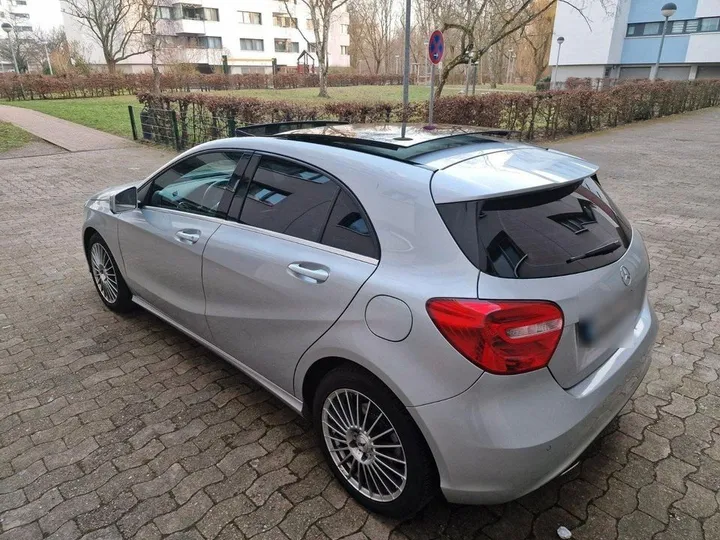Mercedes-Benz A 180