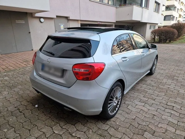 Mercedes-Benz A 180