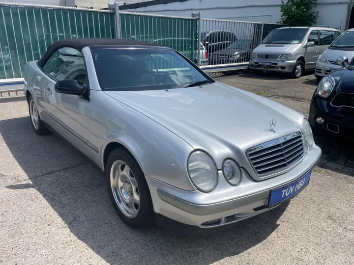 Mercedes-Benz CLK 230