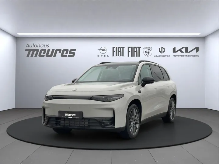 Leapmotor C10