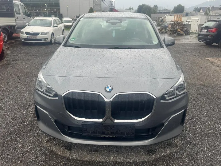 BMW 218