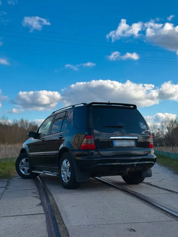 Mercedes-Benz ML 270