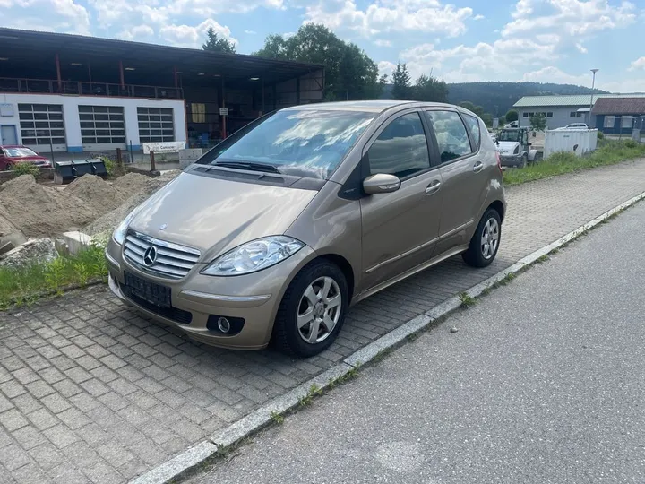 Mercedes-Benz A 180