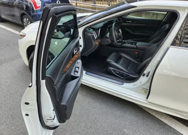 Nissan Maxima