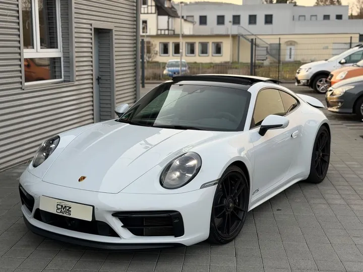 Porsche 992